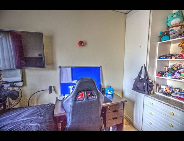2 BEDROOM APARTMENT BLOCK FOR SALE IN KEMPTON PARK EXT 4